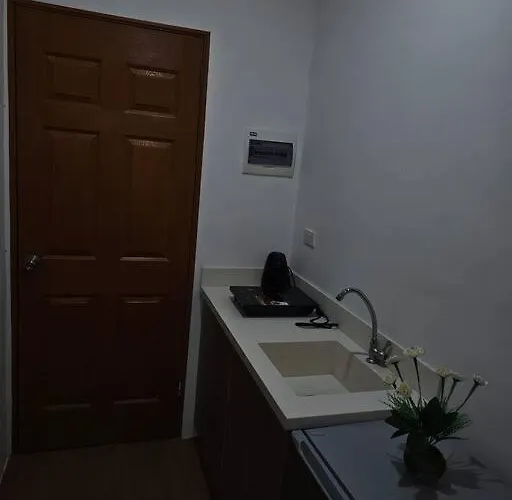 Cozy 2br Near J Park Apartment