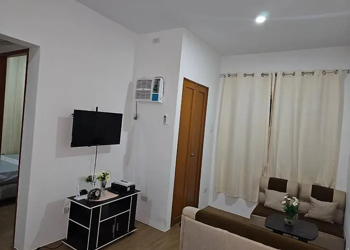 Cozy 2br Near J Park Apartment