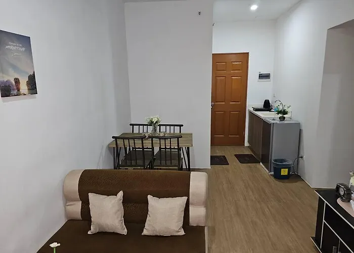 Cozy 2br Near J Park Apartment *